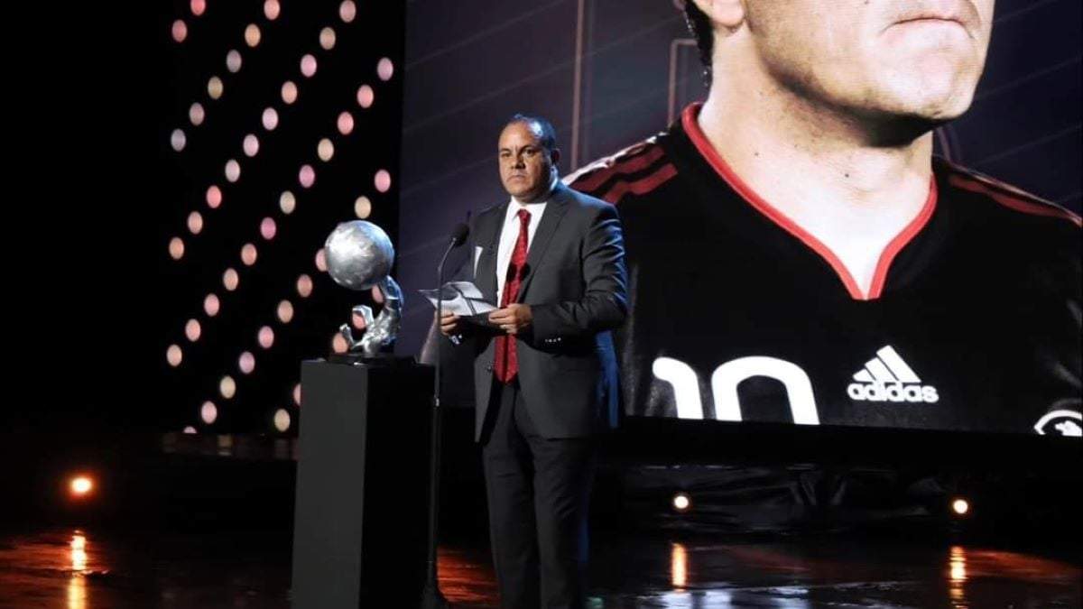 Cuauhtémoc Blanco en la ceremonia de investidura al Salón de la Fama del futbol