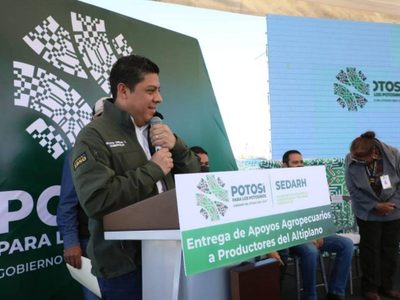 AMLO elude hablar de la deuda al SAT del gobernador del PVEM Ricardo Gallardo
