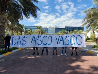 Aficionados de Rayados continúan protestas tras eliminación del Mundial de Clubes