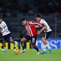 Chivas vence 1-0 a Pumas en un deslucido partido (Videos)