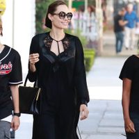 "Luchar para sobrevivir": Angelina Jolie se desahogó y habló de la salud de sus hijas. ¡Muy grave!