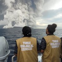 Tsunami en Tonga: Australia y Nueva Zelanda envían aviones para asistir al país tras el desastre
