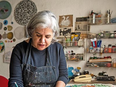 Regresa a España el "Códice Badiano" en los dibujos de Isabel Leñero
