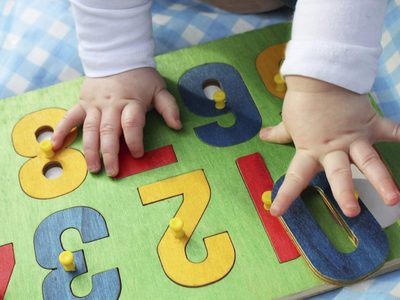 Proponen la creación del “Programa provincial de salas maternales” en las escuelas de Neuquén