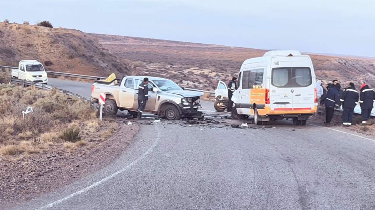 Tres vehículos involucrados en el incidente vial. Fuente: (Whatsapp)