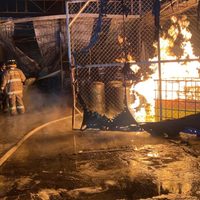 Arde fábrica de solventes en San Juan Ixhuatepec, Tlalnepantla (Videos)