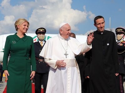 El Papa se despide de Eslovaquia, pide a los fieles una fe que les convierta en solidarios