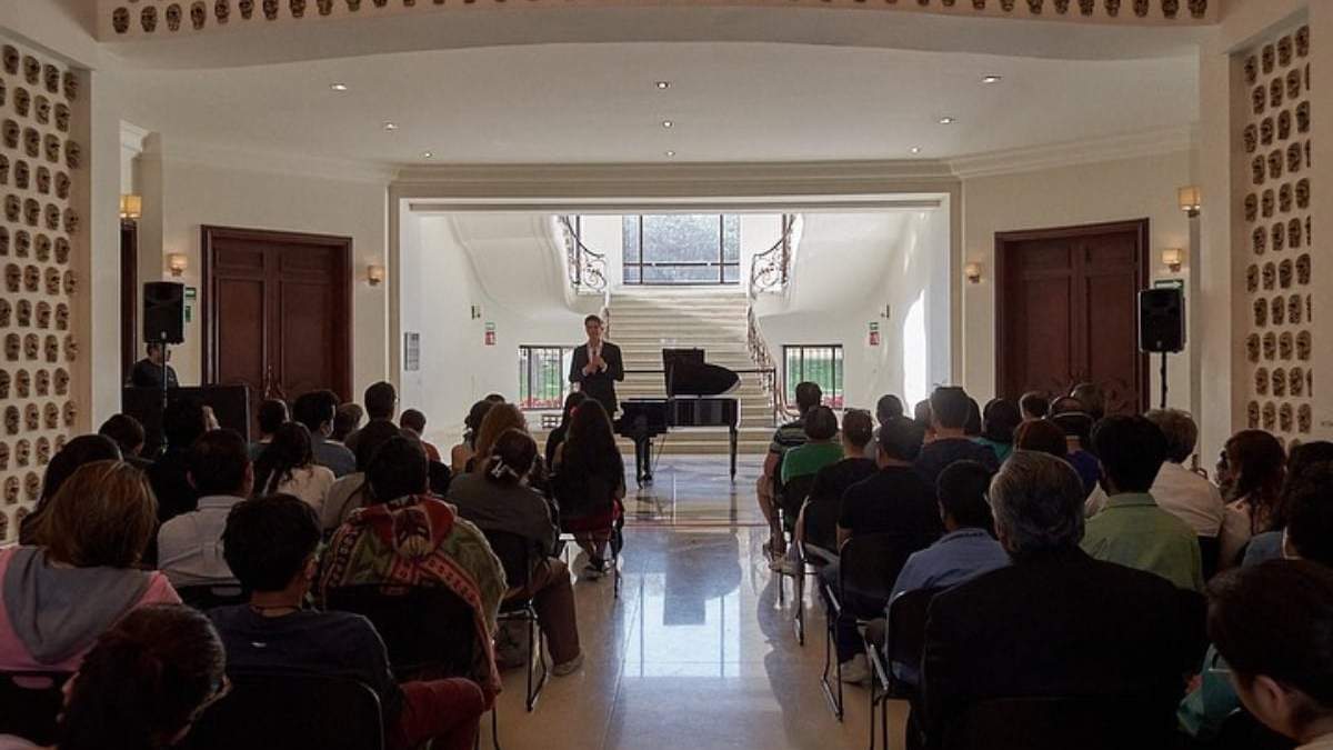 El Complejo Cultural Los Pinos