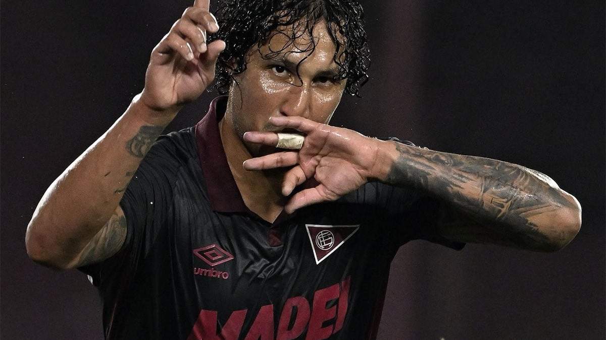 José Canale. El ex Godoy Cruz abrió la cuenta.