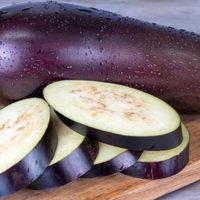 Con solo 1 berenjena y 1 huevo: prepará el plato más creativo, jugoso y que te salva de apuros