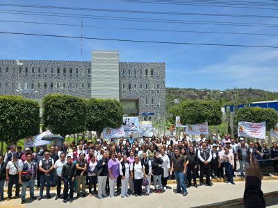 Trabajadores de la salud de Puebla realizan paro parcial por falta de insumos y personal