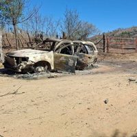 Ataque con drones deja un muerto y dos vehículos calcinados en Culiacán