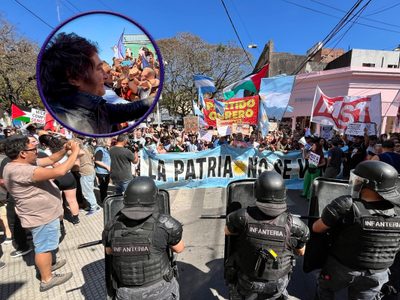 Javier Milei en Santa Fe: serios incidentes entre libertarios y militantes de izquierda en el acto del presidente
