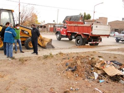 Zapala limpia micro basurales esparcidos en la ciudad