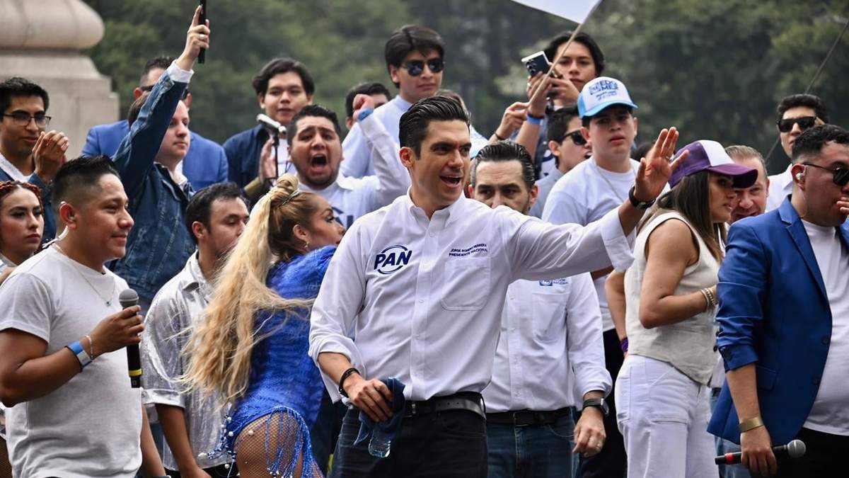 La marcha de panistas al Ángel de la Independencia