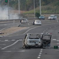 Israel promete un bloqueo total a Gaza y bombardea el territorio tras incursión de Hamás