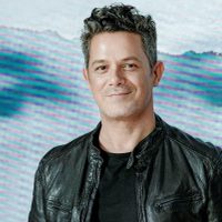 Tiene dedicatoria: Alejandro Sanz y una foto "sin igual" junto a Pablo Alborán