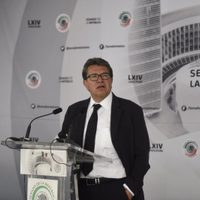 Monreal critica encuesta presidencial de Delgado; método "muy desgastado"