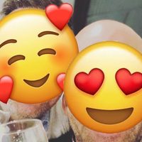 ¡Felicidades! Un aclamado actor y su marido anuncian que pronto ¡serán papás!