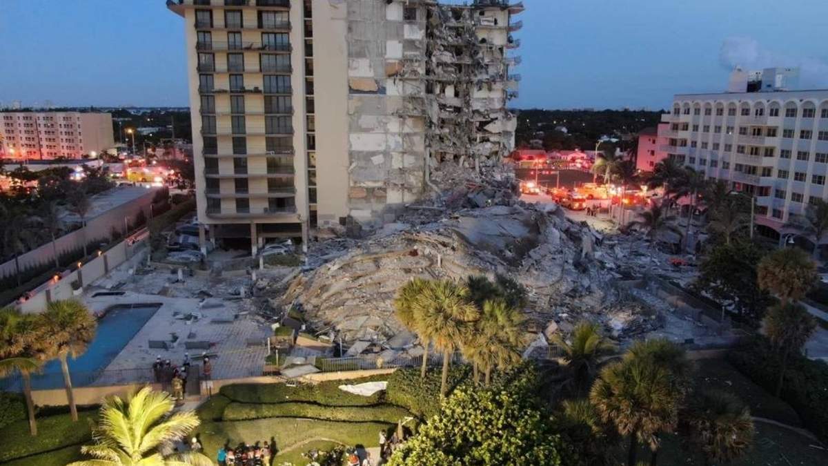 El derrumbe se produjo sobre la 1:30 de la madrugada hora local