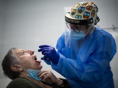 Hubo un gran descenso de los contagios diarios de coronavirus en Neuquén