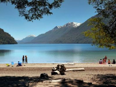 Posible contaminación en el lago Correntoso alarmó a los vecinos de Villa La Angostura
