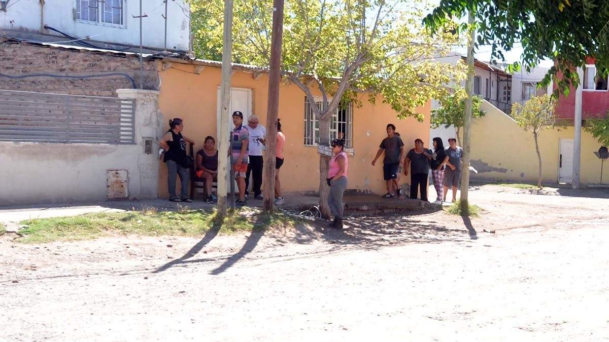 Familiares de la víctima de Villa Ceferino. Fuente: (Twitter)