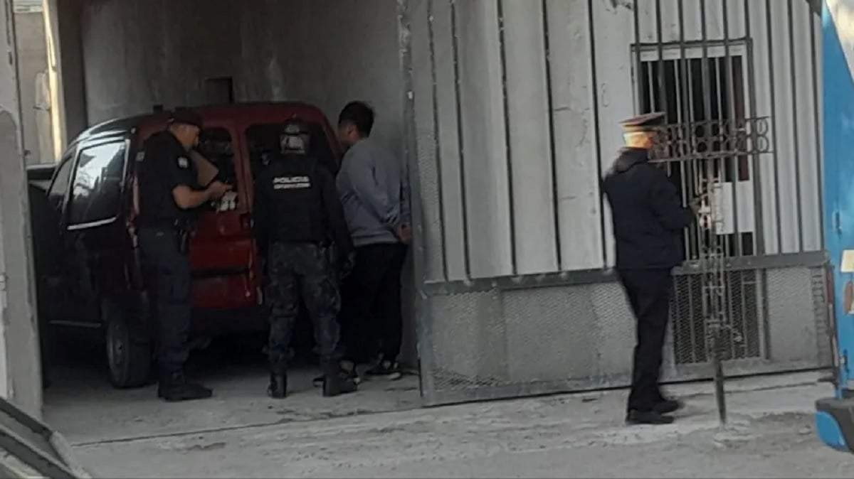 La camioneta Partner fue secuestrada en Malvinas al 2000. Fuente (@juanberon4)