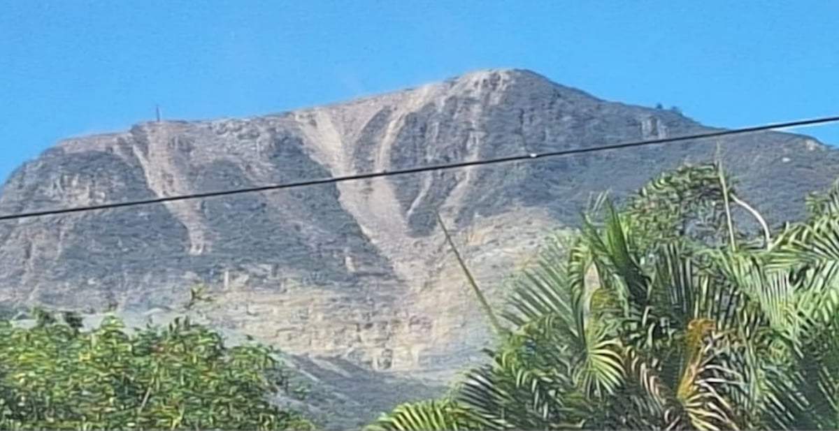 Imagen de la deforestación que existe en los alrededores de la comunidad La Astilla, la más cercana a la mina