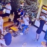 Así fue el ataque al empresario asesinado dentro de un Starbucks de Tulum (Video)