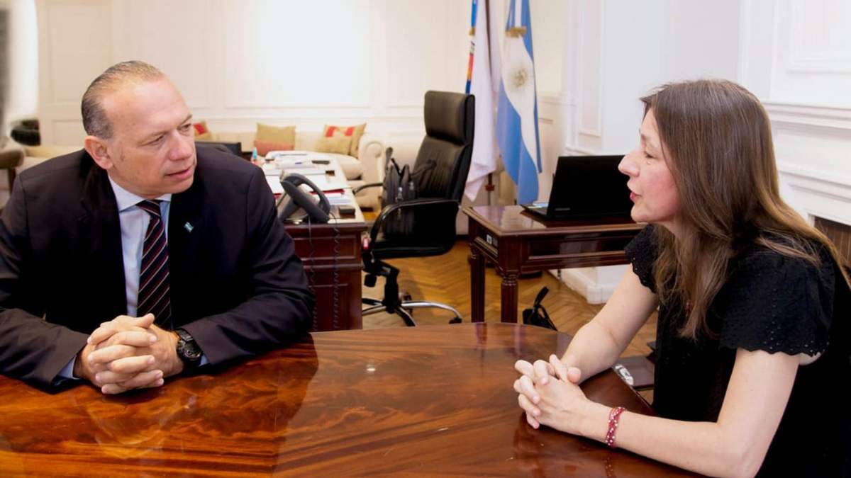 Sergio Berni, ministro de Seguridad bonaerense y Sabina Frederic, ministra de Seguridad de la Nación. (Fuente: Twitter)