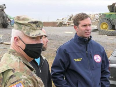 Gobernador de Kentucky estima que más de 100 muertos por los últimos tornados