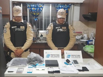 A tres cuadras de la comisaría primera, Prefectura allanó un inmueble por presunta trata de personas