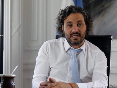 Cafiero sobre las restricciones: "No significa que ahora se puedan hacer un montón de cosas"