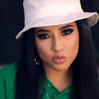 "¡Patita arriba!": Becky G arrancó el 2020 derritiendo la nieve