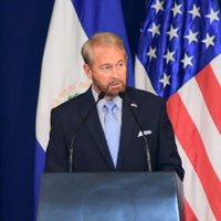 Trump nomina a Ronald Johnson como embajador de EU en México; fue militar y agente de la CIA