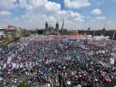 Miles de personas llenan el Zócalo capitalino por informe del primer año gobierno de Sheinbaum