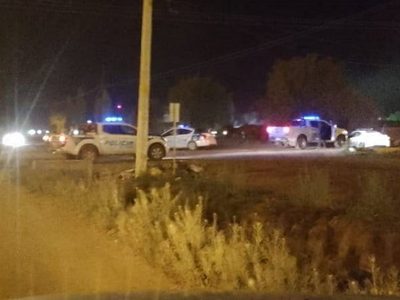 Lo acusaron de atacar a tres hermanas, le quemaron la casa y lo golpearon