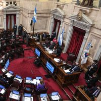 El Senado debate sobre la declaración del internet y la telefonía móvil como servicios públicos
