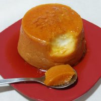 Si te sobró polenta, no la tires: con 2 manzanas y 4 huevos hacé este exquisito budín para la merienda
