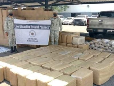 Vinculan a proceso a un hombre que transportaba mariguana, metanfetamina y armas