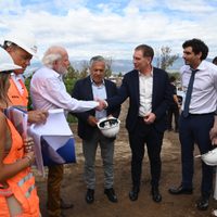 Santilli recorrió las obras del Metrotranvía en el aeropuerto