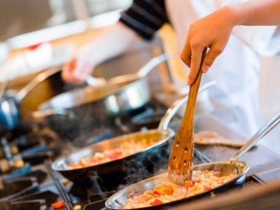 Crean en Bariloche cocinas comunitarias para asistir a emprendedores