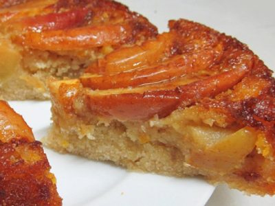 Torta invertida sin gluten: con 2 huevos y 1 manzana, prepará esta tremenda receta para la merienda
