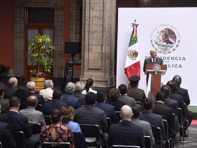 “Son tiempos de definición y sin medias tintas”: AMLO a legisladores que votarán reforma eléctrica