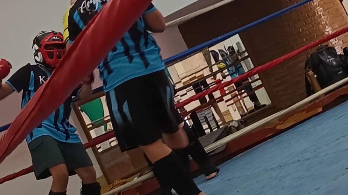 Escuela Municipal de Boxeo de Plaza Huincul. Fuente: (Facebook)