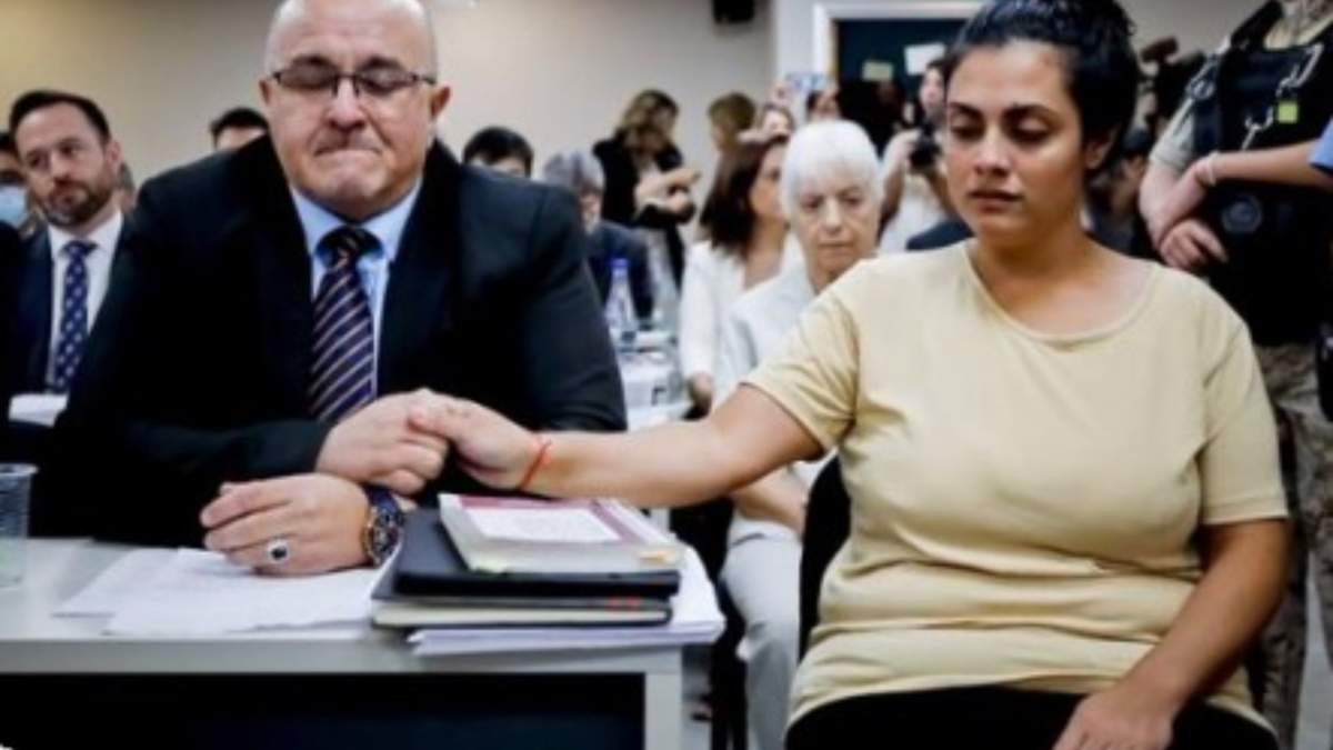 Sentada en el banquillo de los acusados Brenda Agüero