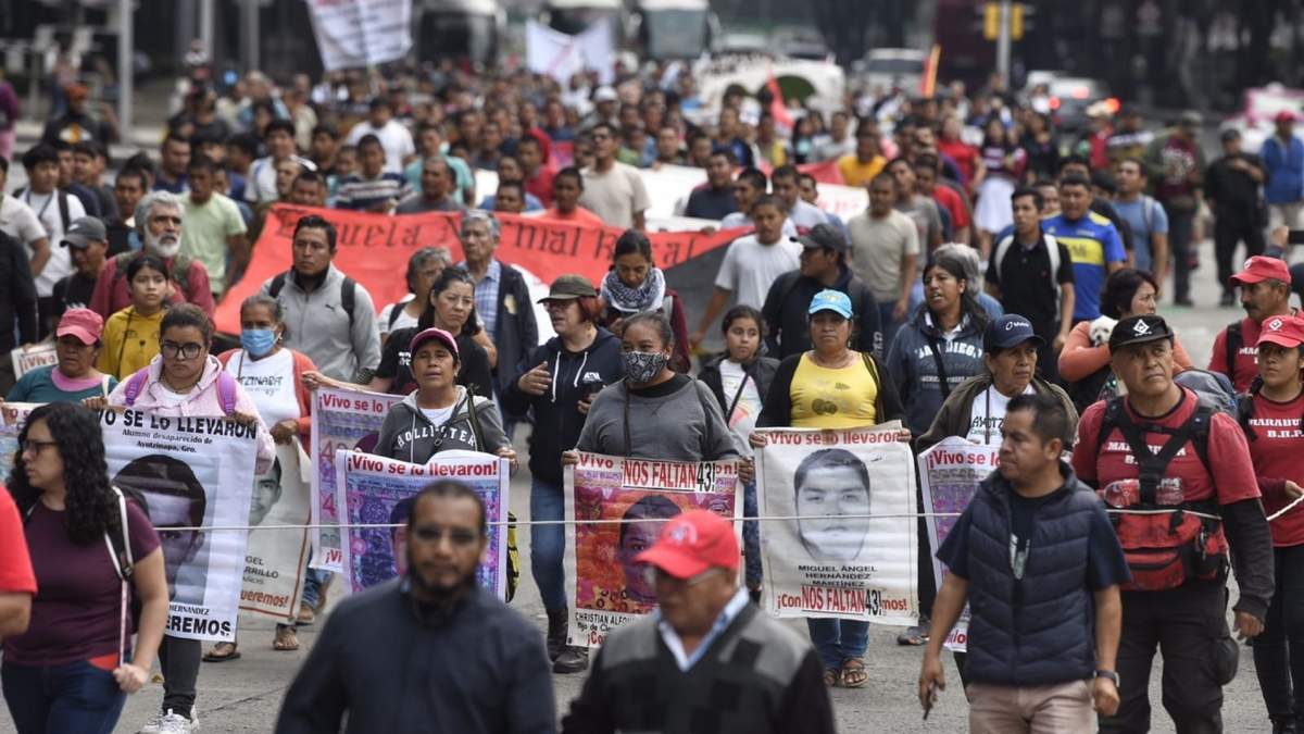 Marcha por Ayotzinapa