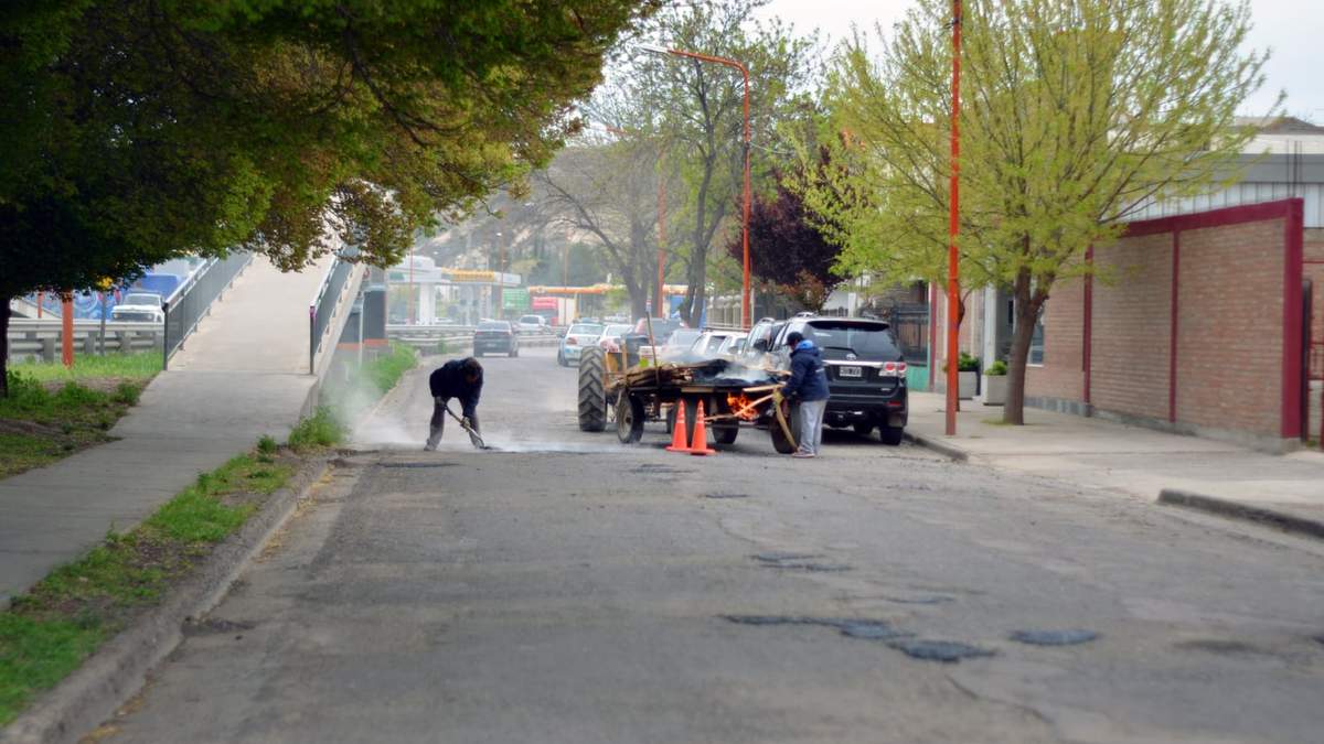 Obras de asfalto. Fuente: (Twiter)