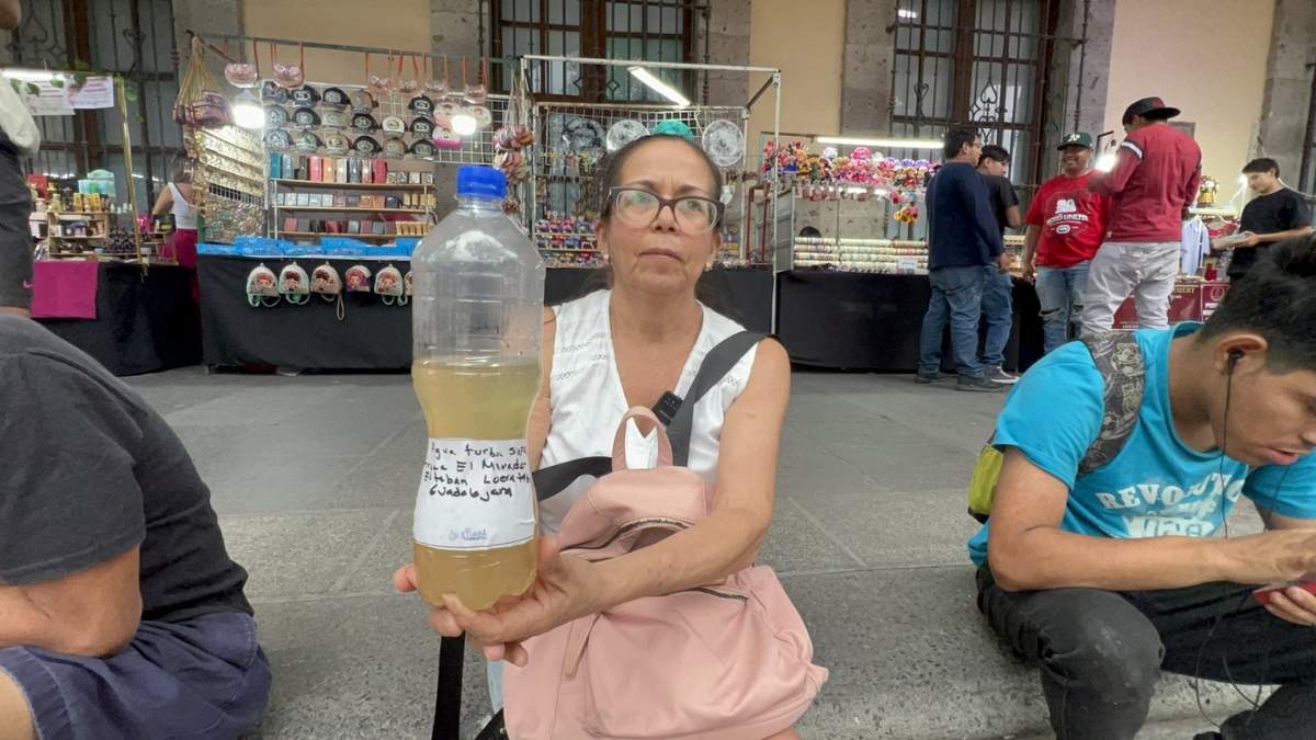 “Más agua, menos Mundial”: denuncian crisis sanitaria por agua contaminada en Guadalajara